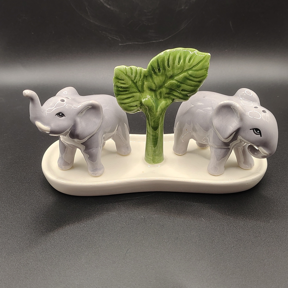 Pier 1 Elephant Salt And Pepper Shakers With Stand